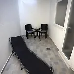 شقة Tole *