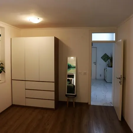 Lägenhet Tole