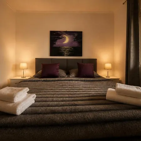 Apartment Tole